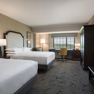 Club level Guest room 2 Queen Garden view High floor